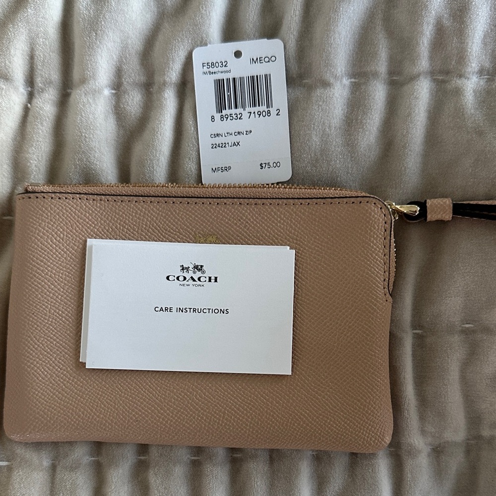 Monogrammed Leather Wallet Wristlet With 2 Card Holder Built in, Tanish/Cream.